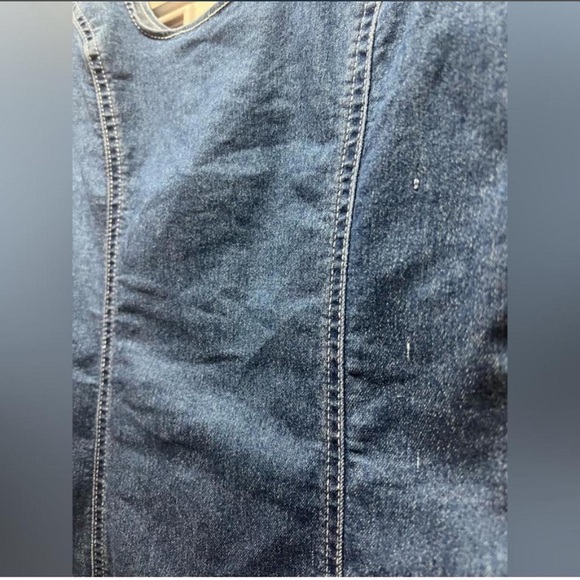 Forever 21 Blue Denim Top - Picture 6 of 7